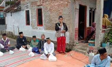 WARGA KAMPUNG TONJONG SANGKANURIP  GELAR TRADISI BABARIT