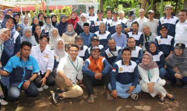 Masyarakat RW 03 Jatinegara Kaum Pulogadung Jakarta Timur Dalam Rangka Tasyakuran Penerimaan Penghargaan Proper Emas bagi PT Antam Logam Mulia Tbk.