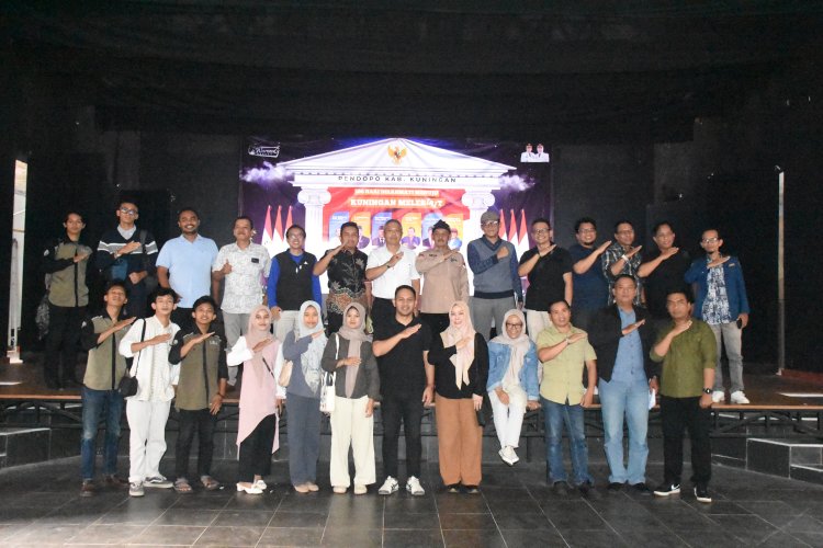 100 HARI KERJA BUPATI DAN WAKIL BUPATI KUNINGAN JADI SOROTAN DALAM DISKUSI WAROENG RAKYAT