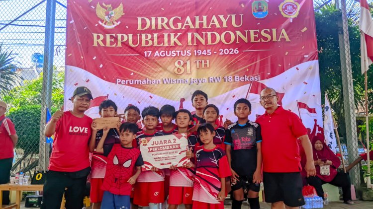 TIM FUTSAL PUTRA RT 10/18 PERUMAHAN WISMA JAYA RAIH JUARA 2, HARUMKAN NAMA LINGKUNGAN DI HUT RI KE-81