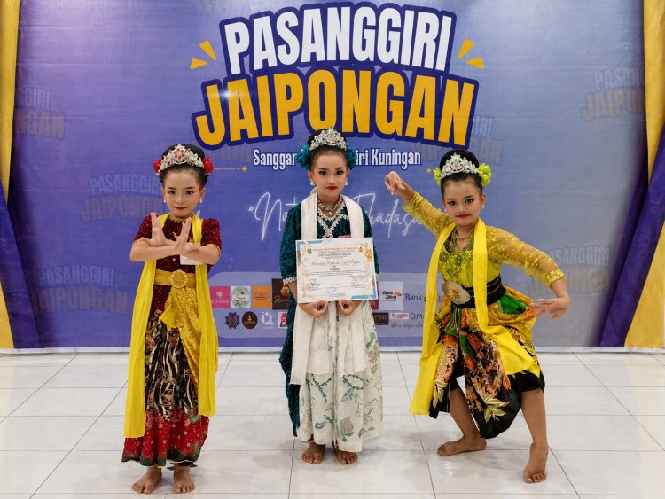 TIGA SISWI SDN KADURAMA II TAMPIL DI PASANGGIRI JAIPONGAN NATYAKALA EKADASA KUNINGAN 2026